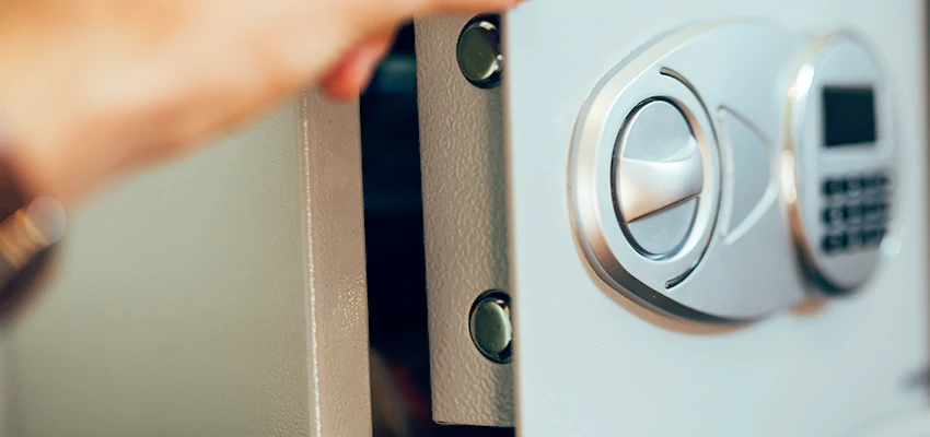 Fingerprint Safe Openers in Fortuna, CA