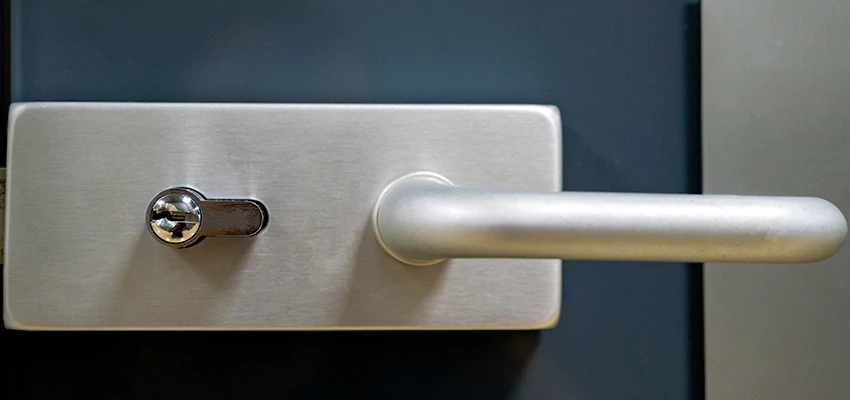 Change Patio Door Locks in Fortuna, California